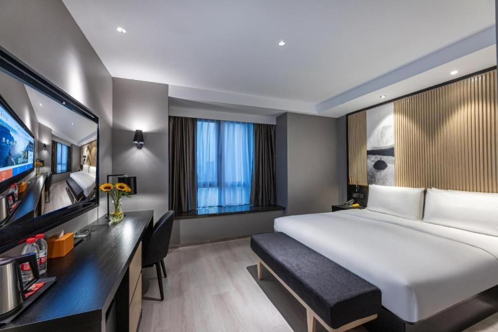 Ji Hotel Shanghai Hongqiao Gubei Fortune Center Экстерьер фото